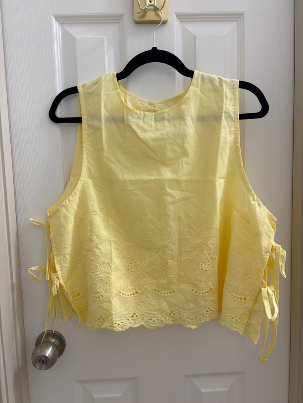 Yellow Eyelet Tie-Side Sleeveless Camisole